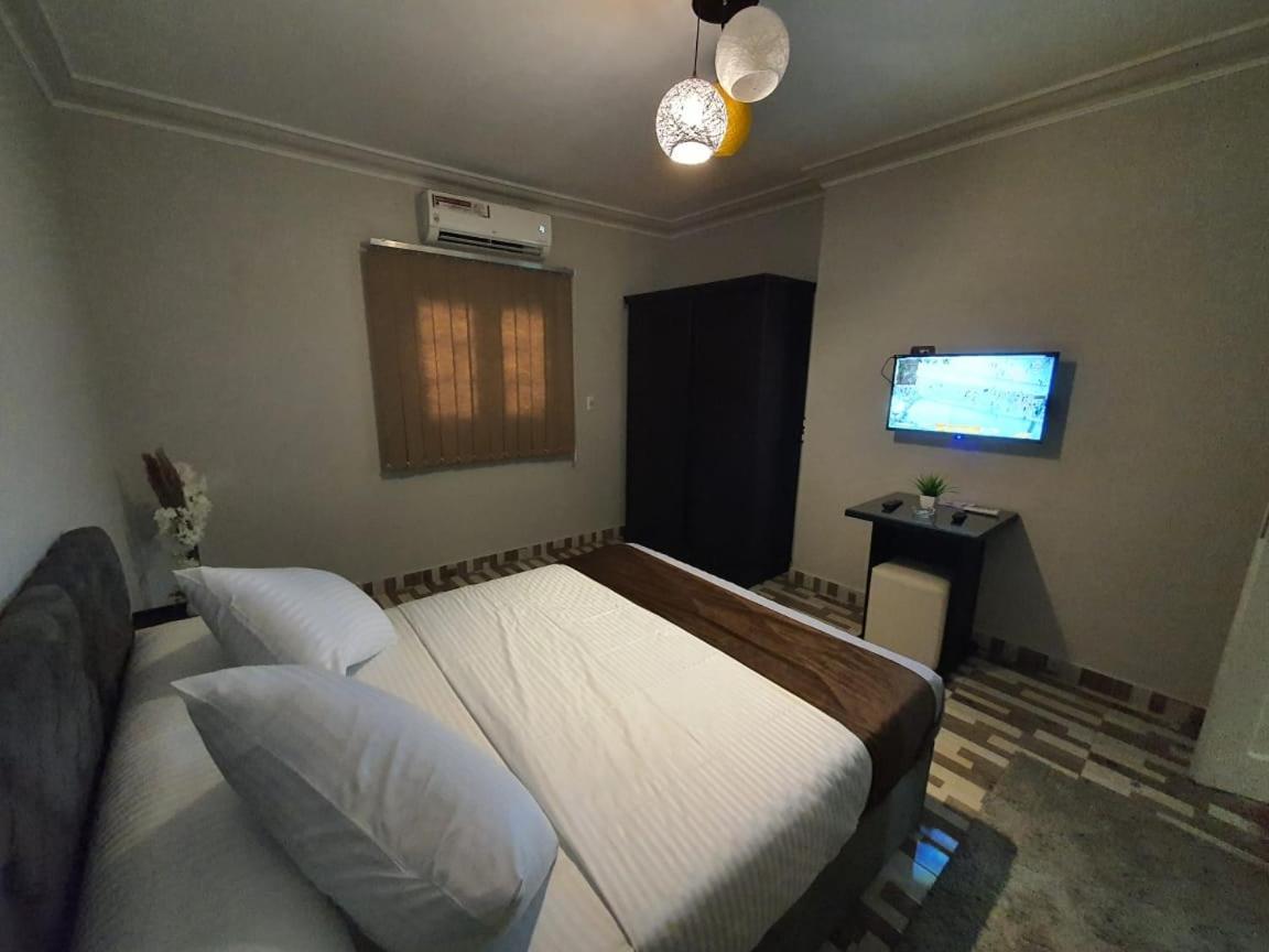 Youvala Serviced Apartment Giza Exteriör bild